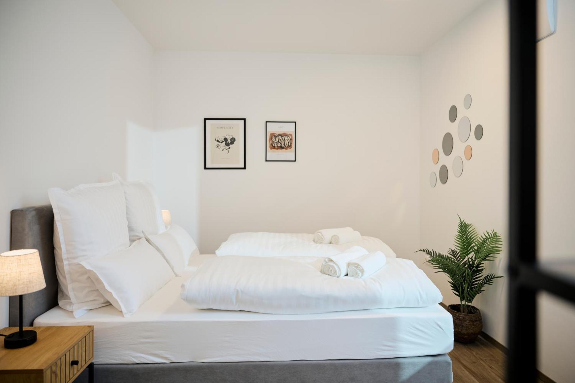 Moderne Apartments Mit Highspeed-Wlan Und Gratis-Tiefgarage Ihr Perfekter Rueckzugsort Nahe Dem Zentrum Und Der Therme I Barrierearm Bad Kissingen Dış mekan fotoğraf