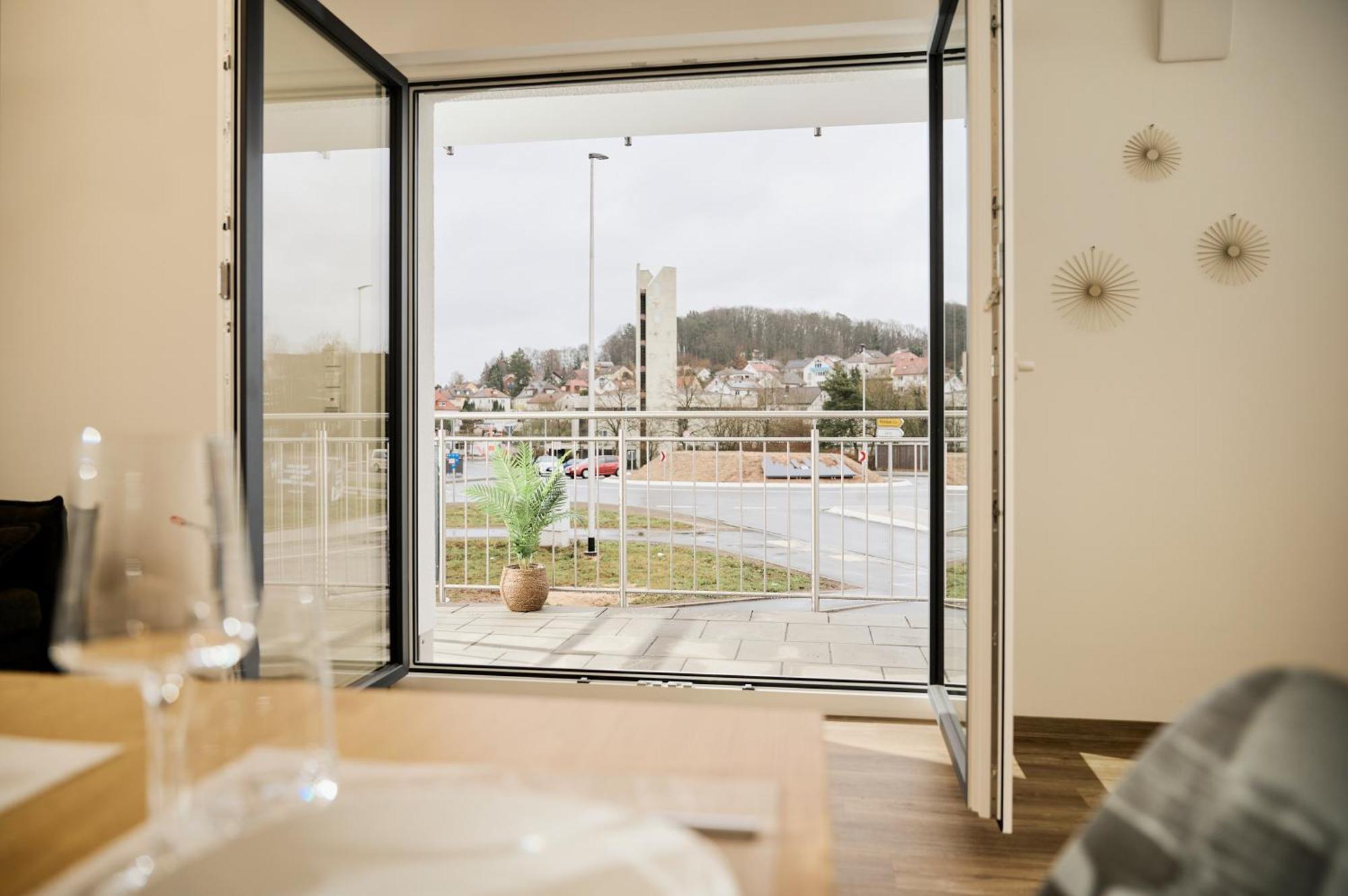 Moderne Apartments Mit Highspeed-Wlan Und Gratis-Tiefgarage Ihr Perfekter Rueckzugsort Nahe Dem Zentrum Und Der Therme I Barrierearm Bad Kissingen Dış mekan fotoğraf